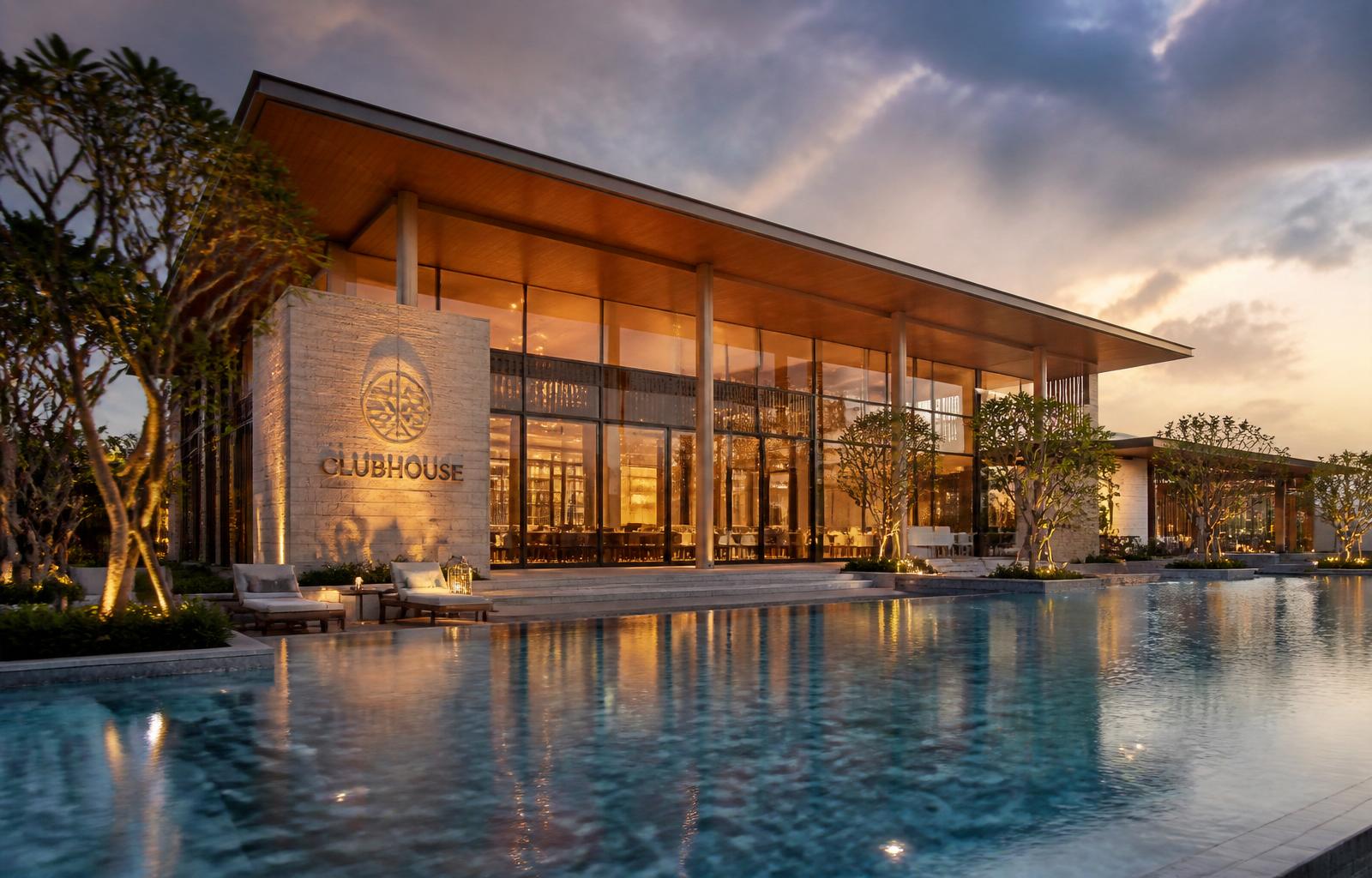 Altura clubhouse at dusk